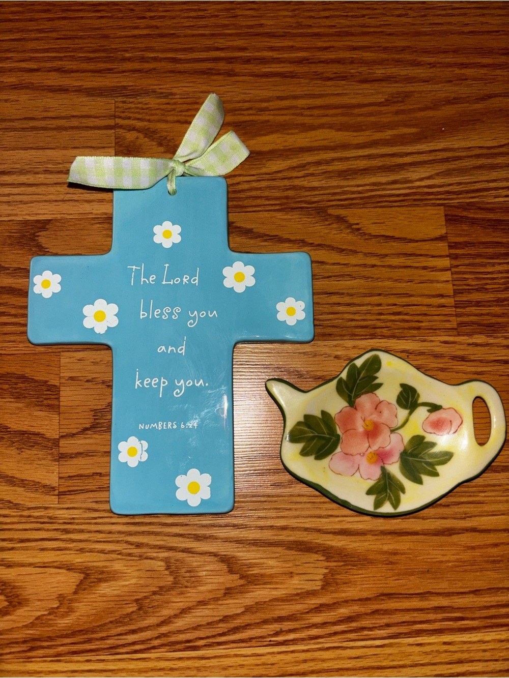 Hallmark Cross & Porcelain decorative tea cup